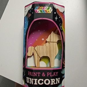 Smarts and crafts paint and play unicorn